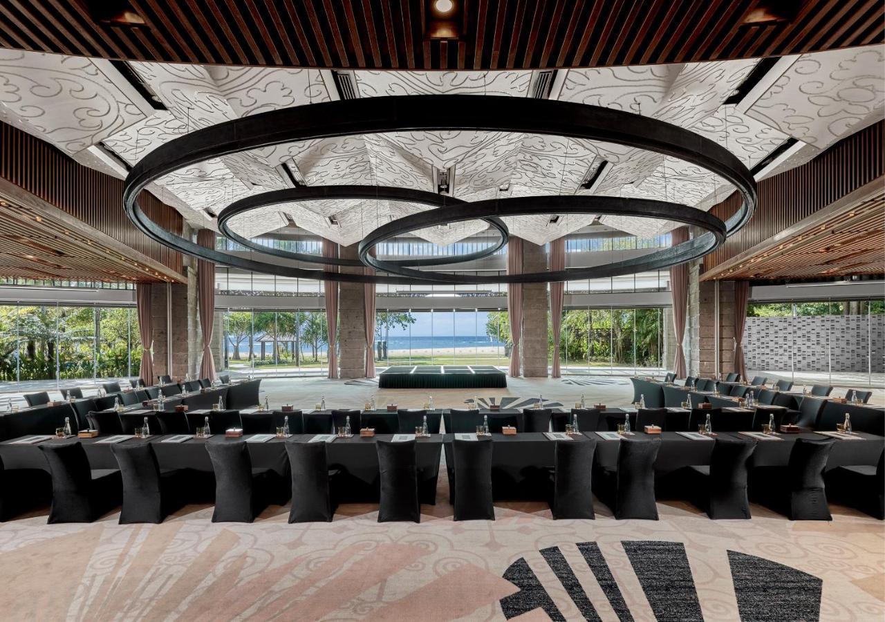 & At Sofitel Bali Villa Nusa Dua (Bali)